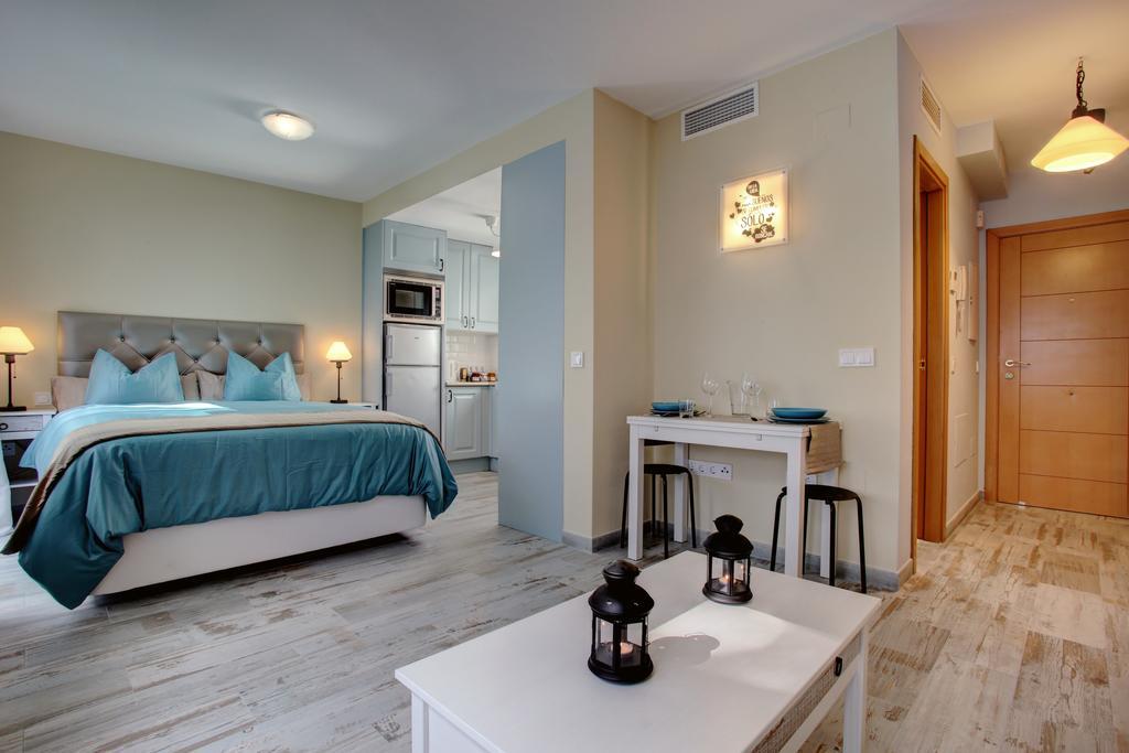 Malaga Lodge Studio Bagian luar foto
